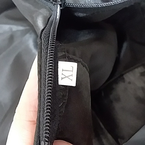 MC Hammer Costume - Picture 10 of 10